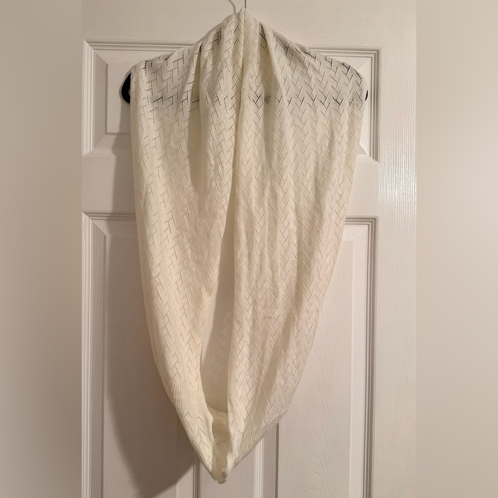 Ivory Knit Infinity Scarf – Soft Open Weave Pattern - Picture 2 of 3